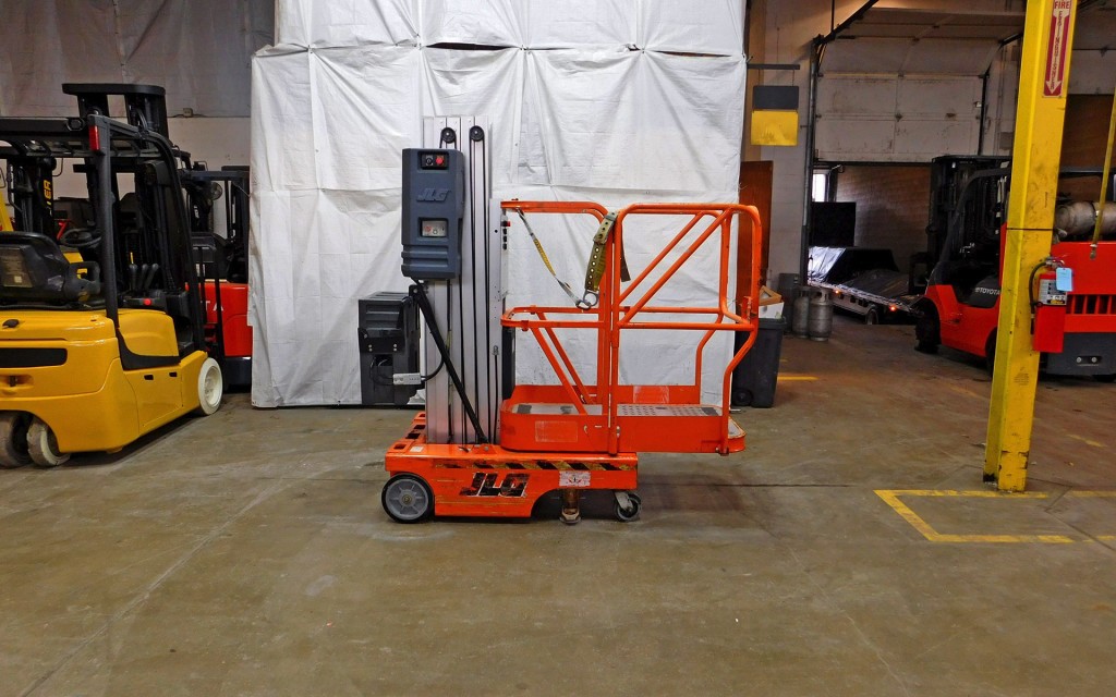  2000 JLG 15SP PErsonal Lift on Sale in Alabama