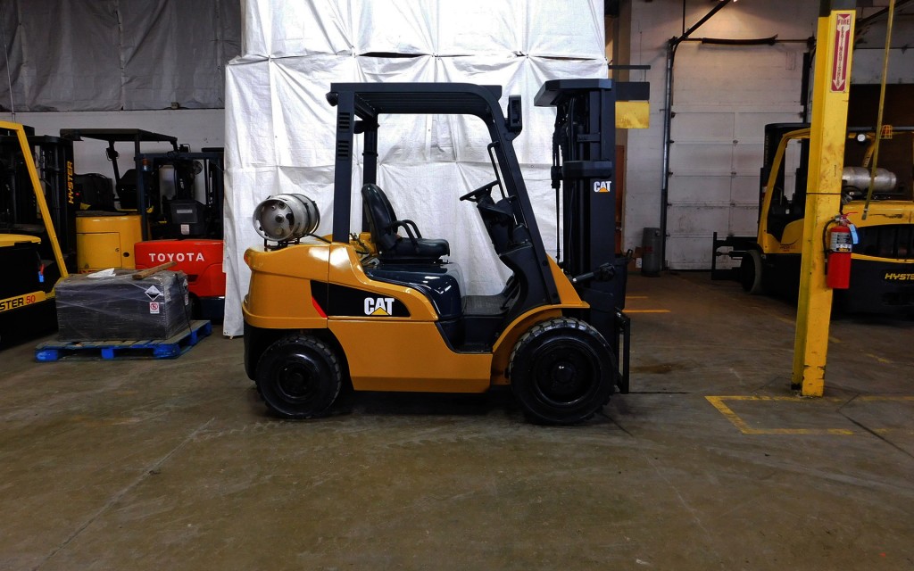  2010 Caterpillar 2P6000 Forklift on Sale in Alabama