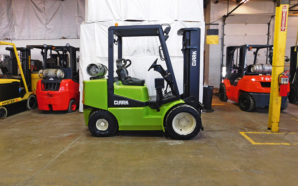 2000 Clark CGP30 Forklift on Sale in Alabama