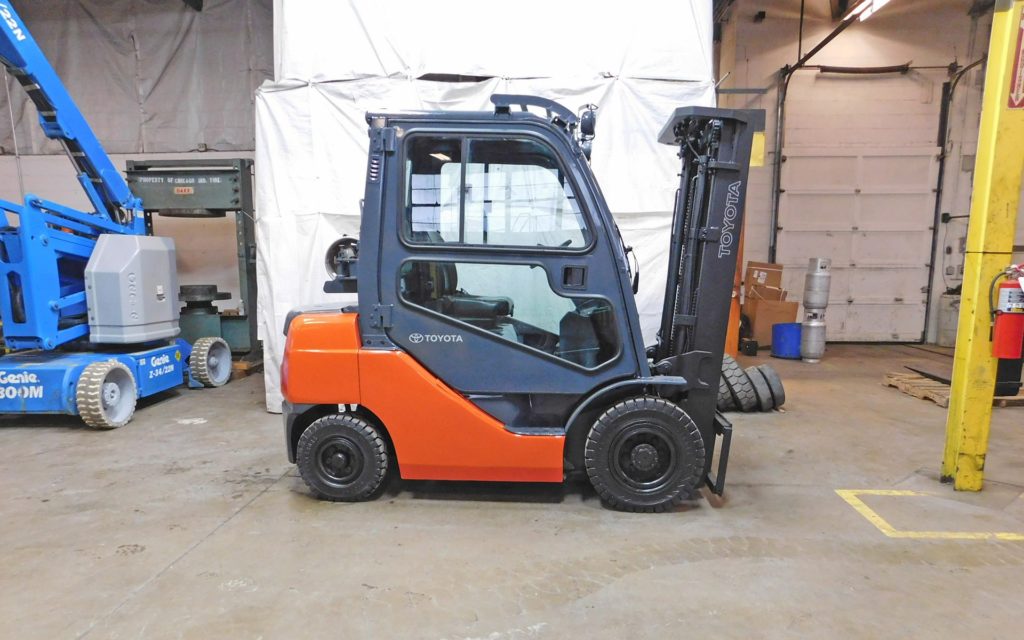  2011 Toyota 8FGU25 Forklift on Sale in Alabama